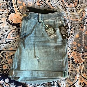 Lula Roe Light Wash Boyfriend Shorts Size 40